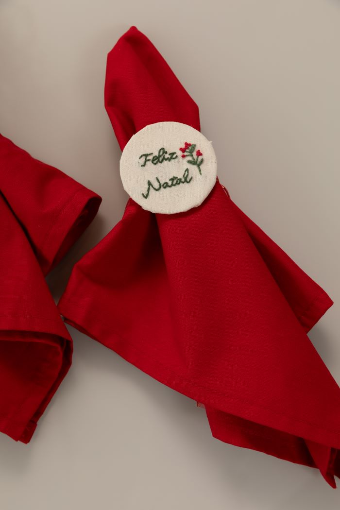 Bordado Livre – Porta Guardanapo Feliz Natal